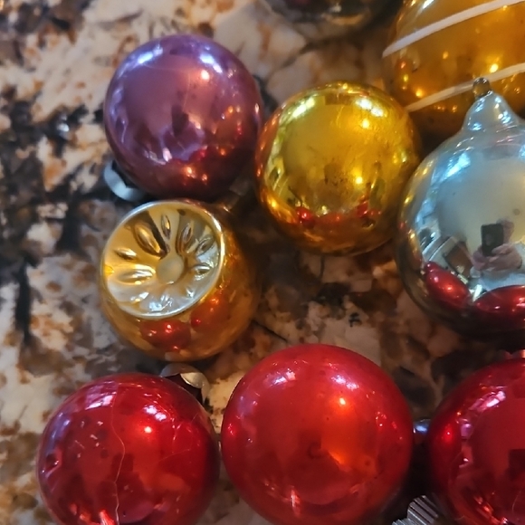 Set of 26 Vintage Shiny Brite Festive Multicolor Christmas Ornament Collection - Picture 2 of 13